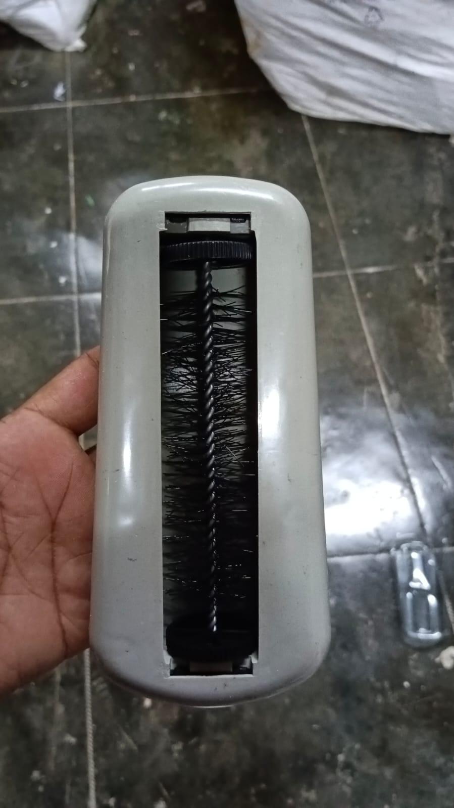 Magic Cleaning Roller Brush for Bedsheet, Sofa, Carpet (Assorted Colours) - Set of 1